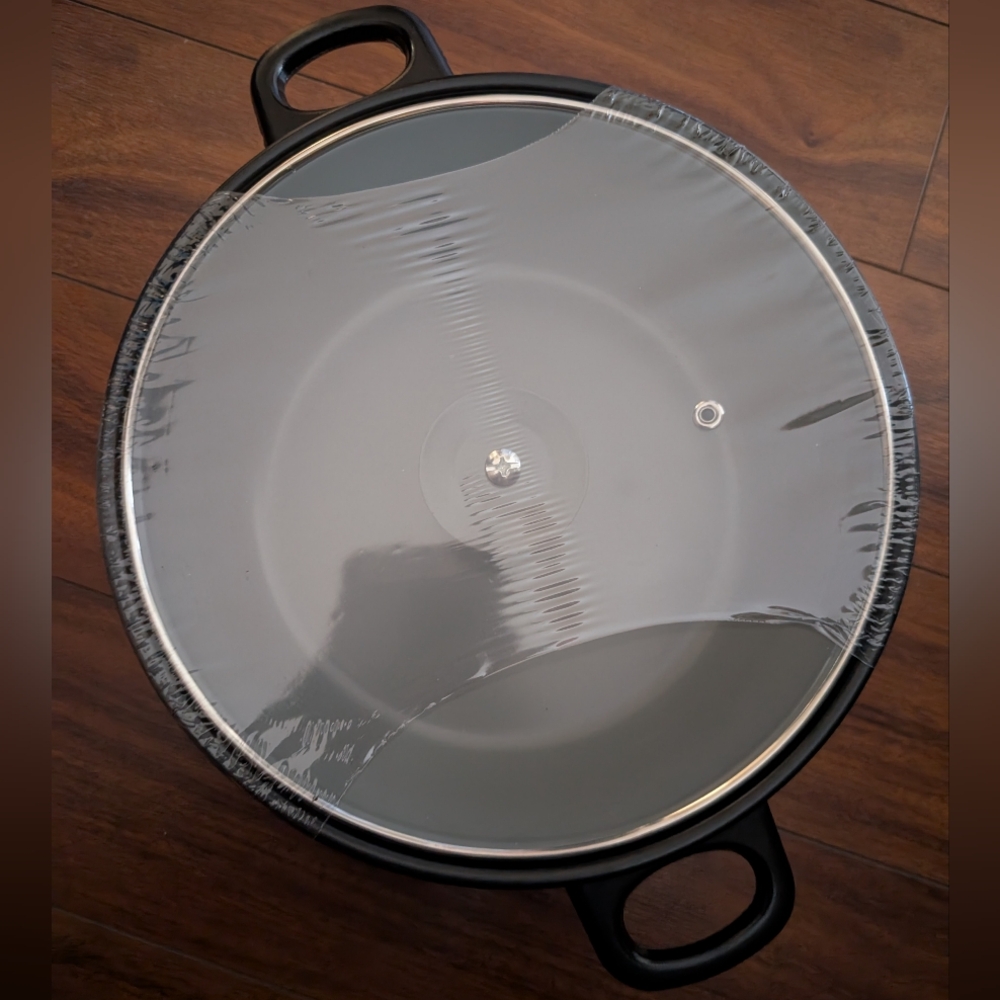 Brand New Black Non-Stick Casserole Pot with Lid